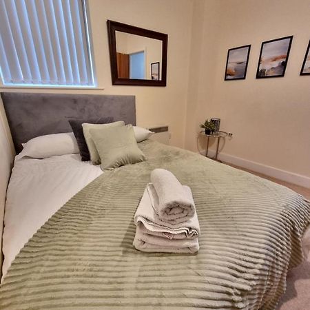 2 Bedroom - City Centre Location - Perfect For Family'S Bradford  Eksteriør bilde